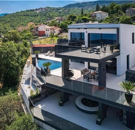 3 bedroom villa with infinity pool in Opatija, sleeps 6